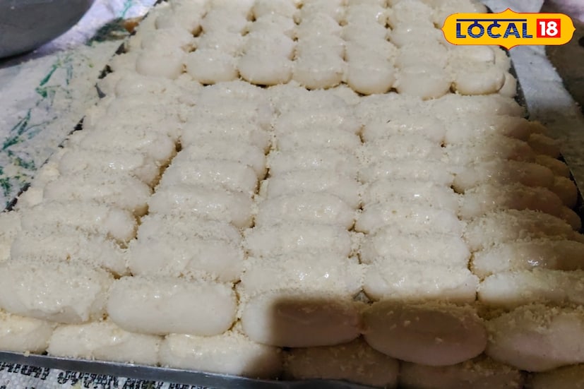 উপকরণঃ দুধ- ১ লিটার। সুজি- ১ চা চামচ। ময়দা- ১ টেবিল চামচ। চিনি- স্বাদ মতো। এলাচ- কয়েকটি। মাওয়া তৈরির উপকরণ। গুঁড়া দুধ- আধা কাপ। ঘি- ২ চা চামচজল- ২ চা চামচ।