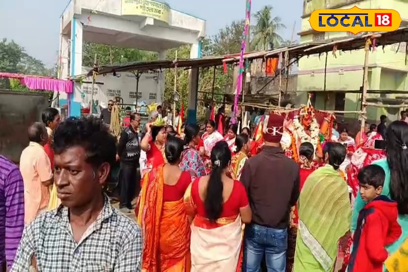 রায় পরিবারের বর্তমান সদস্য কৃষ্ণেন্দু রায় বলেন, প্রথা মেনে ঠিক ১২ বছর পর আজ মাকে নিরঞ্জন করা হচ্ছে।রায় বংশের পূর্বপুরুষকে স্বপ্নাদেশ দেন মা। মায়ের পুকুর থেকে মায়ের শিলা মূর্তি উদ্ধার হয়। যা আজও সিংহাসনে রেখে পুজো করা হয়। মায়ের নির্দেশেই মায়ের জগদ্ধাত্রী রূপে মাটির মূর্তি বানানো হয় এবং ১২ বছর অন্তর মায়ের বিসর্জন করা হয়।