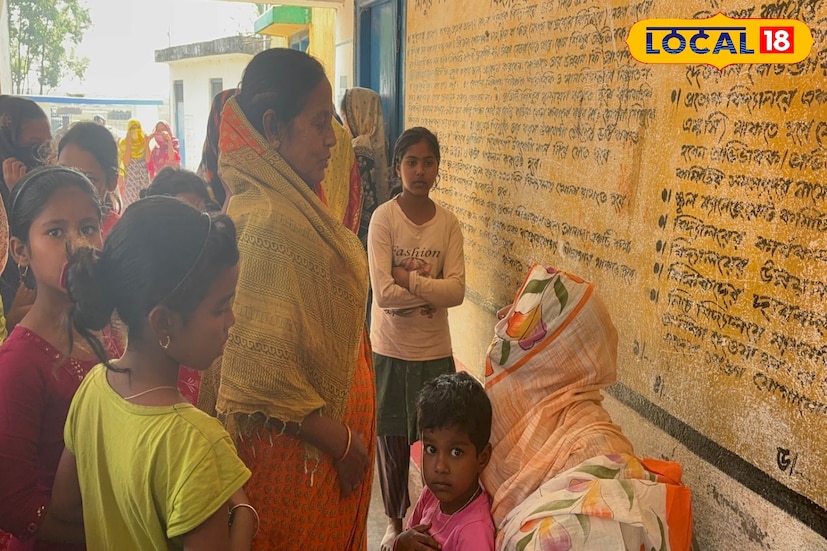 ঘটনাকে কেন্দ্র করে এলাকায় ব্যাপক চাঞ্চল্য ছড়িয়েছে। অভিভাবকরা দাবি করছেন দ্রুত তদন্ত হোক, দোষী প্রমাণিত হলে কড়া পদক্ষেপ নেওয়া হোক। স্কুলের সামগ্রী পাচার হচ্ছে কি না কিংবা অন্য কোনও দুর্নীতি চলছে কি না তা পরিষ্কার করতে প্রশাসনিক হস্তক্ষেপের দাবি তুলেছেন সকলেই।তথ্য ও ছবি: বনোয়ারীলাল চৌধুরী