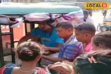 বসিরহাটের ঘোষ বাড়িতে লেগেছে লাইন! যে কেউ পাবেন বিনামূল্যে দুপুরের ভাত