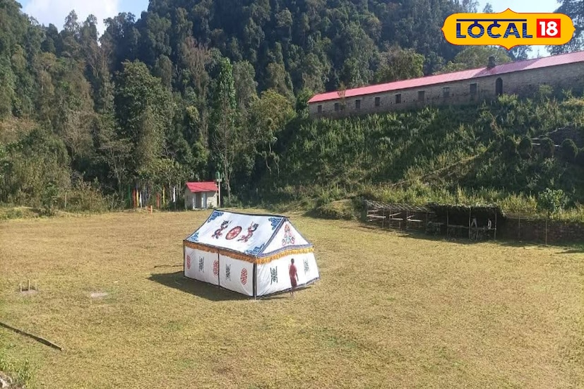 বক্সা পাহাড় মানেই আলিপুরদুয়ার জেলার বুকে এক টুকরো স্বর্গ। পর্যটকরা একবার বক্সা পাহাড়ে এলে আবারও যেতে চান। এই উৎসব তাঁদের কাছে আরও বড় আকর্ষণ করে বলে জানা যায়।