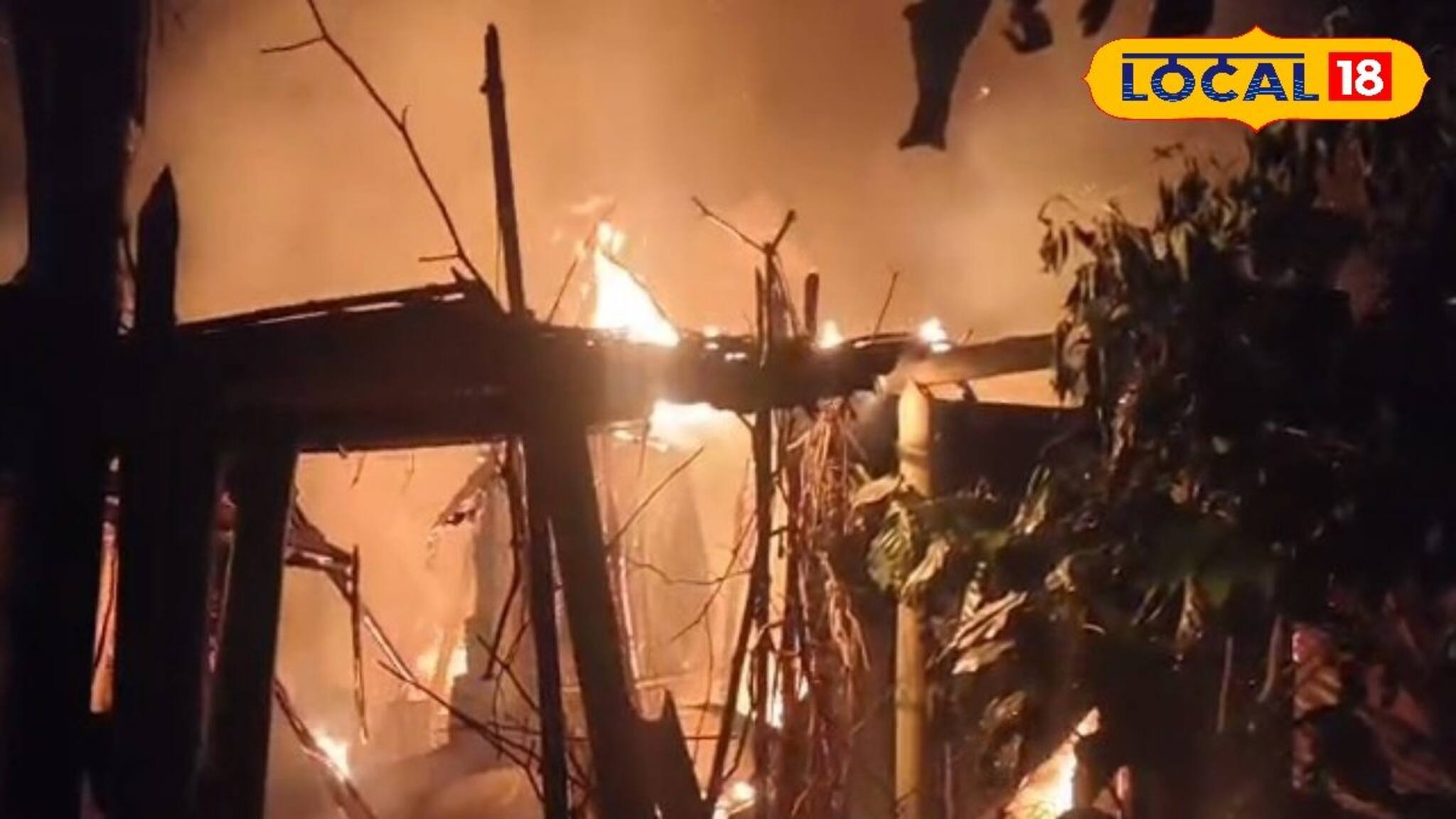 রাতে দোকান বন্ধ, হঠাৎই পরপর দোকানে লেগে গেল আগুন, মাঝরাতে ভয়াবহ পরিস্থিতি