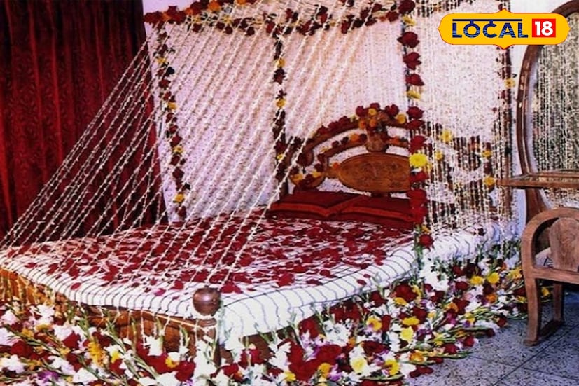 নবদম্পতির ঘর বাছার সময় খেয়াল রাখবেন সেখানে যেন যথেষ্ট আলো বাতাস খেলে। তবে ঘরে এমন ভাবে আলো লাগান, যাতে তা সরাসরি বিছানার উপর না পড়ে। বিছানার উপর আলো পড়লে স্বাস্থ্যহানি হতে পারে। আর সরাসরি বিছানার উপর আলো এসে পড়লে নবদম্পতির পক্ষে কাছাকাছি আসাও বাধাপ্রাপ্ত হবে।