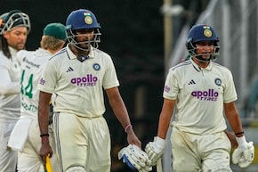 শেষ দিনে দক্ষিণ আফ্রিকার দরকার ৮ উইকেট, ভারতের সামনে ম্যাচ বাঁচানোর লড়াই