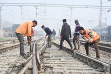 ঘন কুয়াশায় রেল চলাচল নিয়ে বিশেষ সতর্কতা, গতির হেরফেরে কেমন ভাবে চলবে ট্রেন, জানুন বিশদে