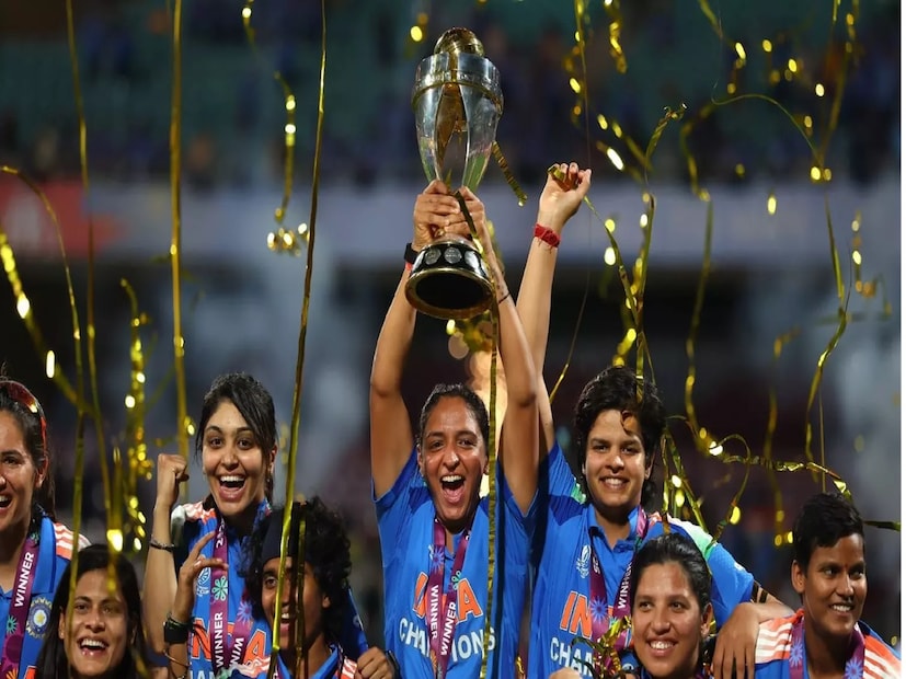 অশ্বিন বলেন, উইমেন ইন ব্লু বুঝতে পেরেছে যে তাদের জয় কেবল তাদের নিজস্ব নয়, বরং তাঁদের পূর্ববর্তী কিংবদন্তীদের কঠোর পরিশ্রম এবং অবদানের উপর ভিত্তি করেই এটি তৈরি হয়েছে। তিনি তাঁদের আরও প্রশংসা করেন যে তাঁদের এই বিষয়ে বলার প্রয়োজন নেই।