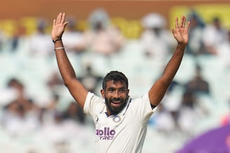 জসপ্রীত বুমরাহ একাই ৫, ভারতের আগুনে বোলিংয়ে খড়কুটোর মত উড়ে গেল দক্ষিণ আফ্রিকা