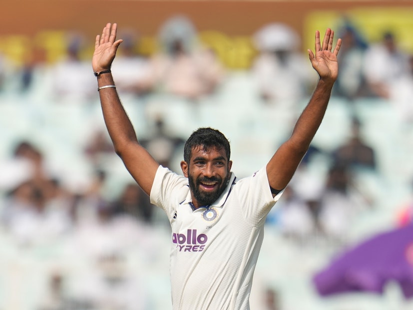 জসপ্রীত বুমরাহের আগুনো বোলিং। একাই নিলেন ৫ উইকেট। সঙ্গে দিলেন কুলদীপ, সিরাজ, অক্ষররা। ইডেন টেস্টের প্রথম দিনে চা বিরতির পরই অলআউট দক্ষিণ আফ্রিকা। ১৫৯ রানে শেষ প্রথম ইনিংস। 