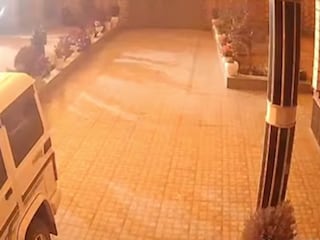 জম্মু-কাশ্মীরের নওগাম থানায় ভয়াবহ বিস্ফোরণ ! (Photo: X) জম্মু-কাশ্মীরের নওগাম থানায় ভয়াবহ বিস্ফোরণ ! (Photo: X)