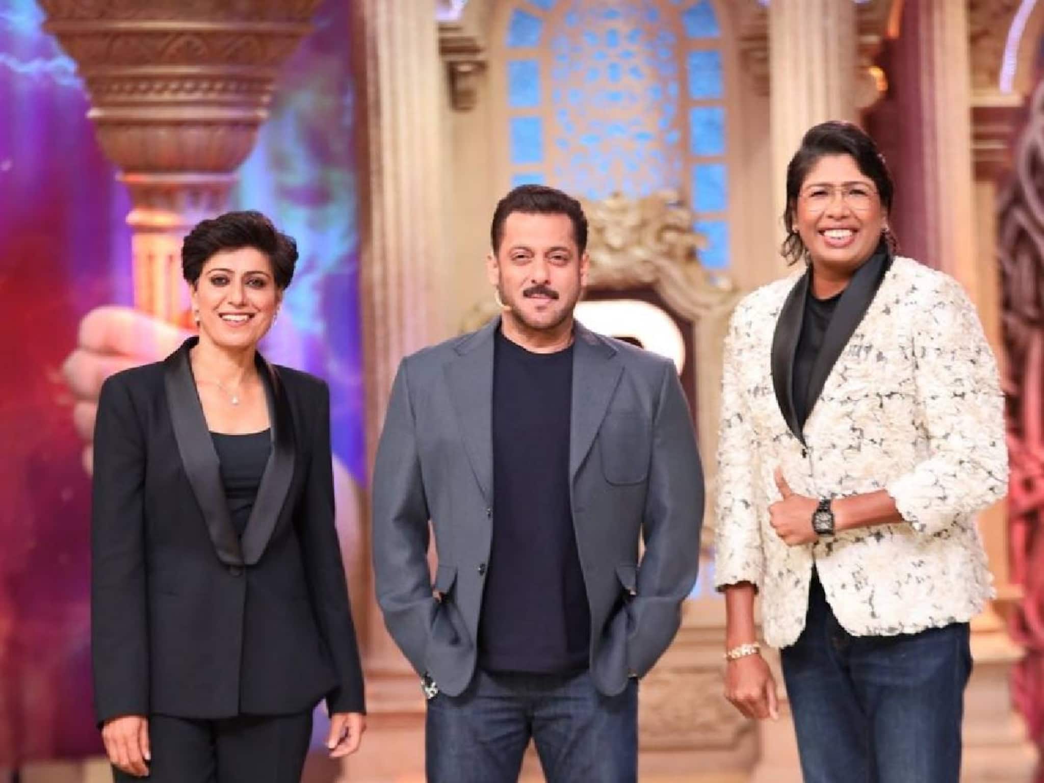 Bigg Boss 19: বিগ বসের মঞ্চে মহিলা ক্রিকেট দলের তারকা ক্রিকেটার ঝুলন গোস্বামী, ছবি দিলেন সলমনের সঙ্গে