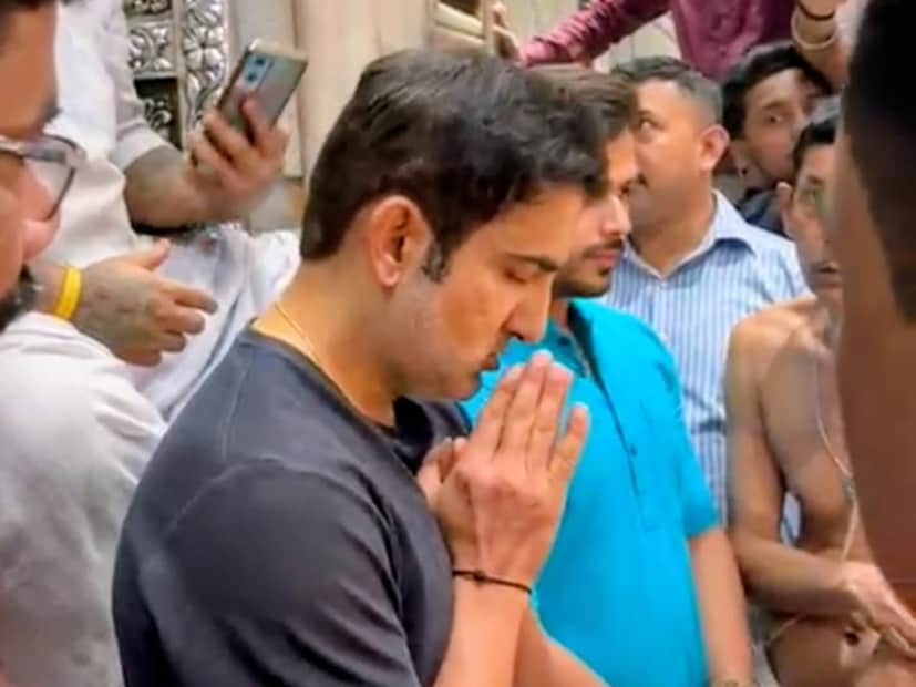 প্রসঙ্গত, ১৪ নভেম্বর থেকে ইডেন গার্ডেন্সে শুরু হতে চলেছে ভারত বনাম দক্ষিণ আফ্রিকার টেস্ট ম্যাচ। গম্ভীরের কোচিংয়ে ভারতের টেস্ট রেকর্ড এখনও আহামরি নয়। দক্ষিণ আফ্রিকা সফরে দলের ভালো ফলের কামনায় ভারতীয় কোচ।