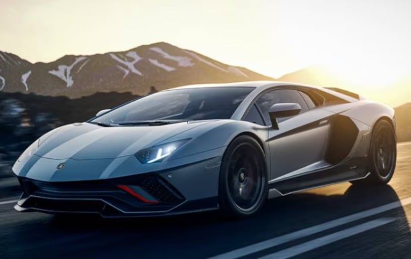 জাহাজের সঙ্গে ডুবে যাওয়া গাড়ির মধ্যে পোর্শে কারখানা-নির্ধারিত ইউনিটগুলির একটি বিস্তারিত তালিকাও পাওয়া যায়। ব্রাতিস্লাভার ১২৬টি গাড়ি ছিল, যা সম্ভবত ব্রাতিস্লাভা কারখানায় নির্মিত কেয়েন মডেলের কথা উল্লেখ করে। জাহাজটিতে ২৩টি জুফেনহাউসেনের ৮৫টি ইউনিটও বহন করা হয়েছিল যেটি ৭১৮, ৯১১ এবং টাইকান লাইনের মধ্যে পড়ে। এছাড়াও, ২৫টি জুফেনহাউসেন ইউনিটের গড় ওজনের রেকর্ড করা হয়েছিল, যা ইঙ্গিত দেয় যে সেগুলো টাইকান ছিল। আরও ১৯টি লাইপজিগ ৬২ মডেল তালিকাভুক্ত করা হয়েছিল, যার অর্থ হল তারা হয় ম্যাকান বা পানামেরাস ছিল। (Photo: News18)