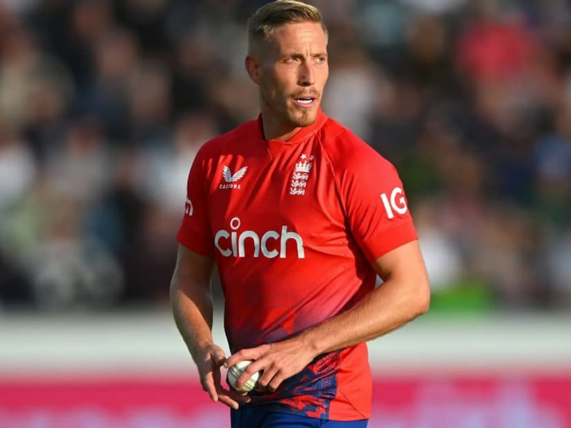 লুক উড: ইংল্যান্ডের বাঁহাতি ফাস্ট বোলার লুক উডকে নজরে রেখেছে কেকেআর। গত মরশুমে স্পেন্সর জনসন হতাশ করায় তার বিকল্প খোঁজা হচ্ছে এবং উড এই জায়গায় উপযুক্ত হতে পারেন। ১৯৯ টি২০ ম্যাচে ২১০ উইকেট ও ৮.৪২ ইকোনমির ধারাবাহিকতা কেকেআরের পক্ষে কার্যকর হতে পারে। দুই দিকেই সুইং করাতে সক্ষম এই পেসার PSL, ILT20 ও BBL–এ নিজের দক্ষতা প্রমাণ করেছেন। আইপিএলে তিনি ২০২৪ সালে মুম্বই ইন্ডিয়ান্সের হয়ে খেলেছেন।