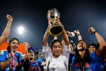 ICC বিশ্বকাপ জয়ের পর মহিলা ক্রিকেটারদের অভিবাদন জানালেন অনুষ্কা, প্রিয়াঙ্কা, কিয়ারা