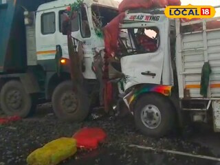 মালদহে ট্রাক এবং ডাম্পারের মুখোমুখি সংঘর্ষ