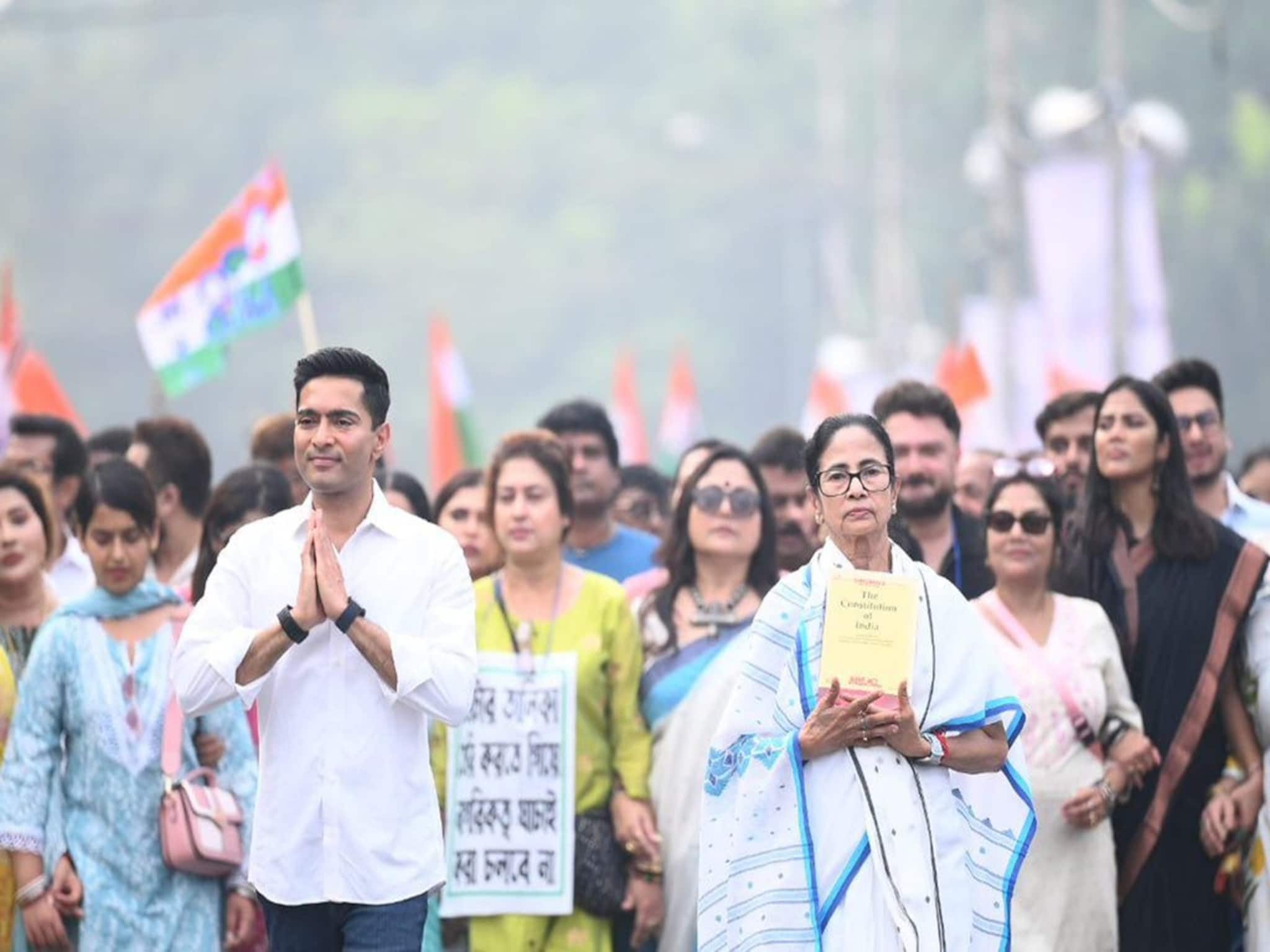 Mamata Banerjee on SIR: 'সাতবারের সাংসদ, তিনবারের মুখ্যমন্ত্রী হয়েও আমাকে জন্ম তারিখের প্রমাণ দিতে হবে?' মিছিল শেষে প্রশ্ন মমতার