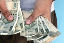 Investment : একটা বছর শেষ! নতুন বছরের প্রথম মাইনে পেয়ে সঙ্গে সঙ্গে করুন এই ৩ কাজ, কঠিন সময়েও টাকার অভাব হবে না