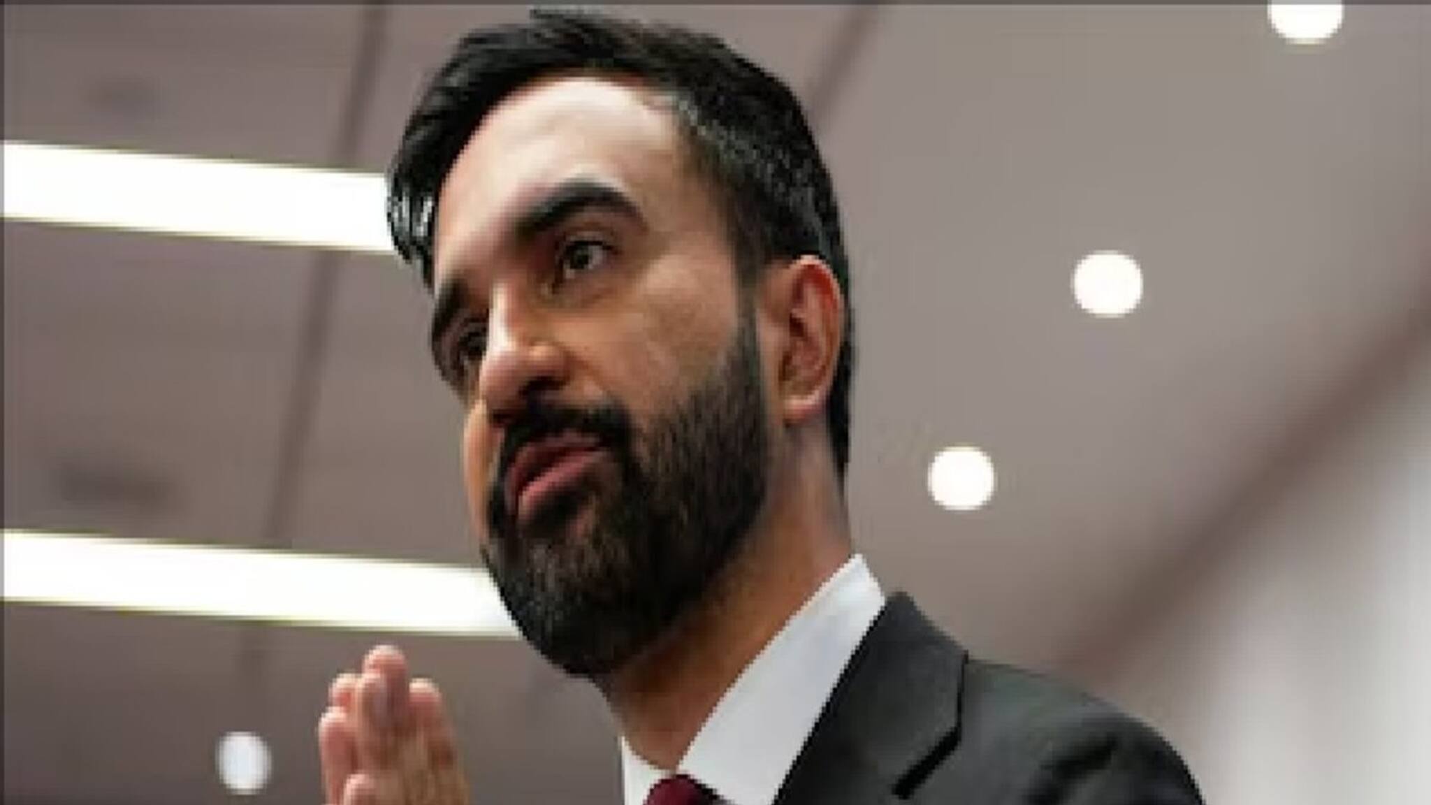 Zohran Mamdani: ট্রাম্পের চোখরাঙানিকে বুড়ো আঙুল দেখিয়ে নিউ ইয়র্কবাসী বেছে নিয়েছেন মামদানিকে