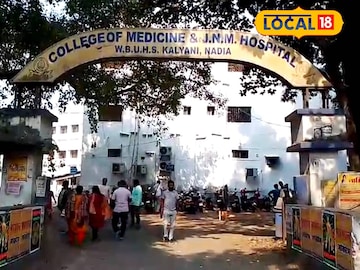 বৃদ্ধকে হাসপাতালে নিয়ে আসা হলে চিকিৎসকেরা মৃত বলে ঘোষণা করেন