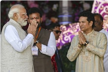 একই মঞ্চে সচিন-মোদি, সত্য সাইবাবার জন্মশতবার্ষিকী সমারোহে চাঁদের হাট রইল ফটো