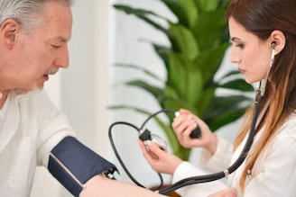 শীতে ব্লাড প্রেশার বাড়ে কেন, ঠান্ডায় রক্তচাপ বশে রাখার সহজ টোটকা জানুন