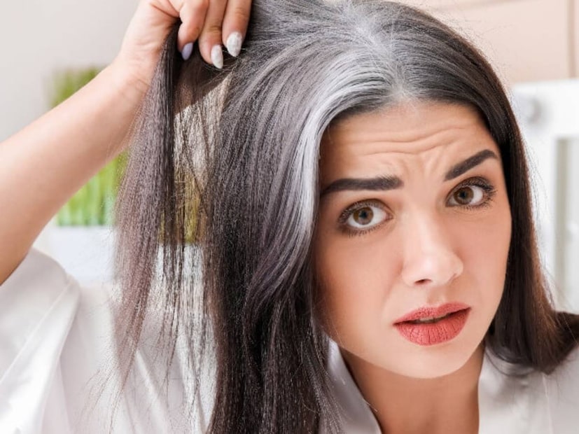 অস্বাস্থ্যকর জীবনধারা এবং ক্রমবর্ধমান মানসিক চাপ আপনার চুলের উপর প্রভাব ফেলতে পারে। সাদা চুল ক্রমশই অতি পরিচিত ছবি হয়ে উঠছে, এমনকি তরুণদের মধ্যেও। রাসায়নিক দ্রব্যগুলি অস্থায়ীভাবে চুল কালো করতে পারে, তবে দীর্ঘমেয়াদী ক্ষতি করতে পারে। অস্বাস্থ্যকর জীবনধারা এবং ক্রমবর্ধমান মানসিক চাপ আপনার চুলের উপর প্রভাব ফেলতে পারে। সাদা চুল ক্রমশই অতি পরিচিত ছবি হয়ে উঠছে, এমনকি তরুণদের মধ্যেও। রাসায়নিক দ্রব্যগুলি অস্থায়ীভাবে চুল কালো করতে পারে, তবে দীর্ঘমেয়াদী ক্ষতি করতে পারে।