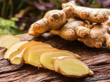 নিয়মিত আদা খাওয়া একটি প্রাকৃতিক প্রতিরক্ষামূলক ঢাল হিসেবে কাজ করে