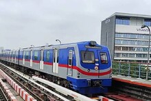 অফিসটাইমে ভিড়ের মধ্যে মেট্রোর টিকিট কাটতে গিয়ে আর গলদঘর্ম নয়! হাজির ঝক্কিহীন বন্দোবস্ত!