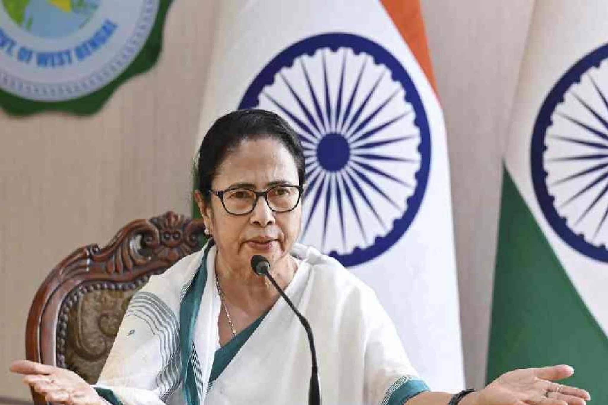 ডিসেম্বরের শুরুতেই জেলা সফরে যাচ্ছেন মুখ্যমন্ত্রী, মালদহ-মুর্শিদাবাদে পর পর প্রশাসনিক সভা