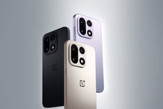 স্ন্যাপড্রাগন 8 Elite Gen 5 প্রসেসর, দুর্দান্ত ক্যামেরা-সহ ভারতে লঞ্চ হল OnePlus 15