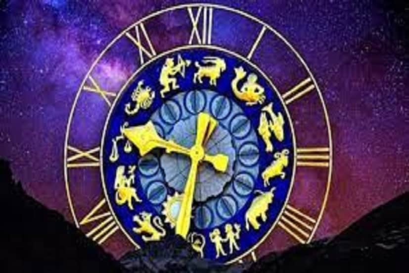 অযোধ্যার জ্যোতিষী পণ্ডিত কল্কিরাম সূত্রে জানা গিয়েছে কেরিয়ারে বাম্পার উড়ানের সঙ্গে সঙ্গেই এবার টাকা পয়সার সমস্যা মিটে যাবে ৷ সব থেকে ভাল সময়ের মধ্যে দিয়ে যাবেন জাতক-জাতিকা ৷ প্রতীকী ছবি ৷