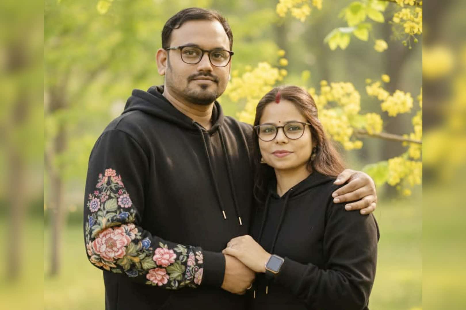 রূপক চক্রবর্তী ও রুমা মুখোপাধ্যায় চক্রবর্তী