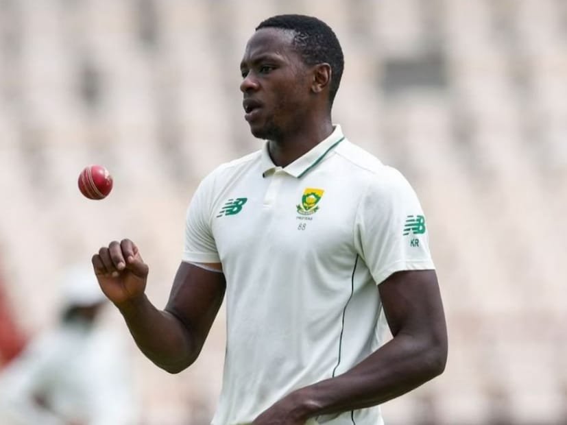 চোটের কারণে ছিটকে গেলেন কাগিসো রাবাডা। রাবাডা কলকাতা টেস্টের আগে অনুশীলনের সময় পাঁজরে চোট পান। এই ইনজুরি থেকে তিনি পুরোপুরি সেরে ওঠেননি, যার কারণে টিম ম্যানেজমেন্ট তাকে বিশ্রামে রাখার সিদ্ধান্ত নিয়েছে। 