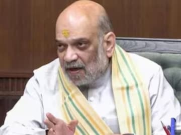 দিল্লি বিস্ফোরণ নিয়ে উচ্চ পর্যায়ের বৈঠক অমিত শাহের! ছিলেন অজিত ডোভাল