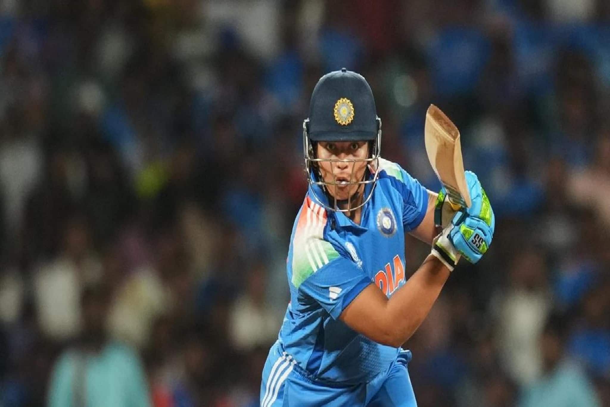 Richa Ghosh: সোনার ব্যাট বলে সোনার মেয়েকে বরণ! বিশ্বকাপ জয়ী রিচাকে ইডেনে সংবর্ধনা দেবে সিএবি Richa Ghosh: সোনার ব্যাট বলে সোনার মেয়েকে বরণ! বিশ্বকাপ জয়ী রিচাকে ইডেনে সংবর্ধনা দেবে সিএবি