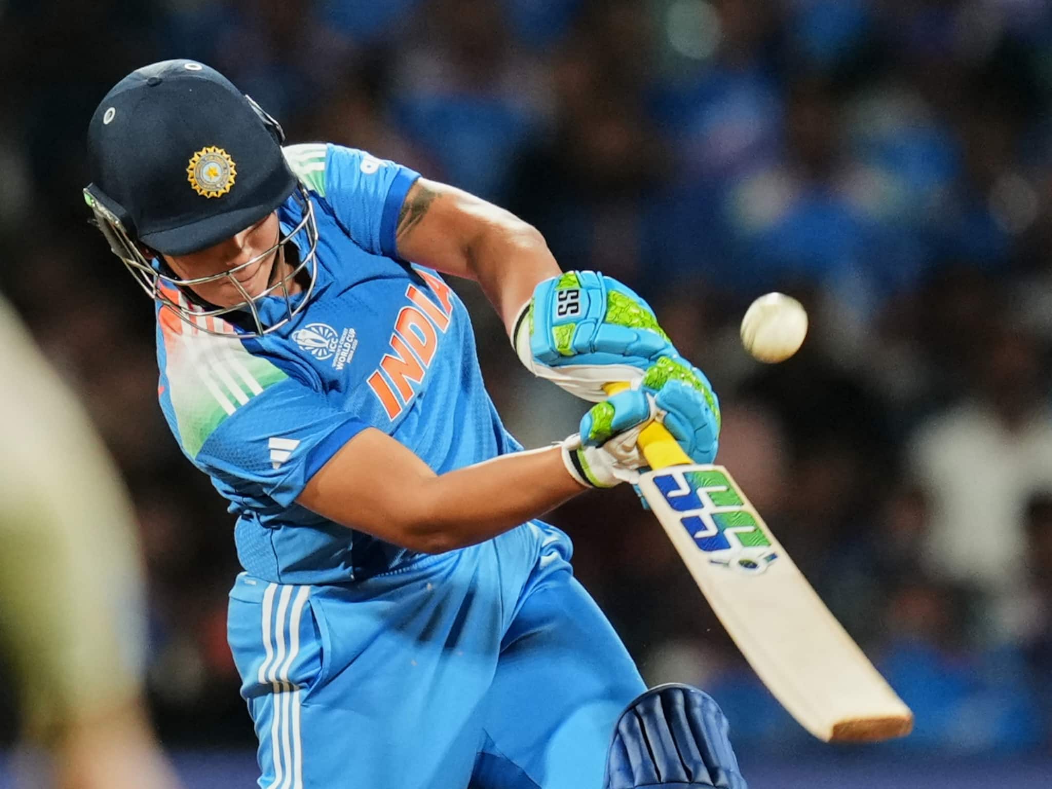 বিশ্বকাপ জয়ের পর বাংলার মেয়ে রিচা ঘোষের পোস্ট ভাইরাল, মন ছুঁয়ে গেল সকলের