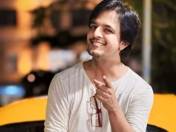 ঋজু বিশ্বাসের বিরুদ্ধে মুখ খুললেন অভিনেত্রী অলোকানন্দা গুহ, প্রকাশ্যে আনলেন অতীতের কথা ঋজু বিশ্বাসের বিরুদ্ধে মুখ খুললেন অভিনেত্রী অলোকানন্দা গুহ, প্রকাশ্যে আনলেন অতীতের কথা