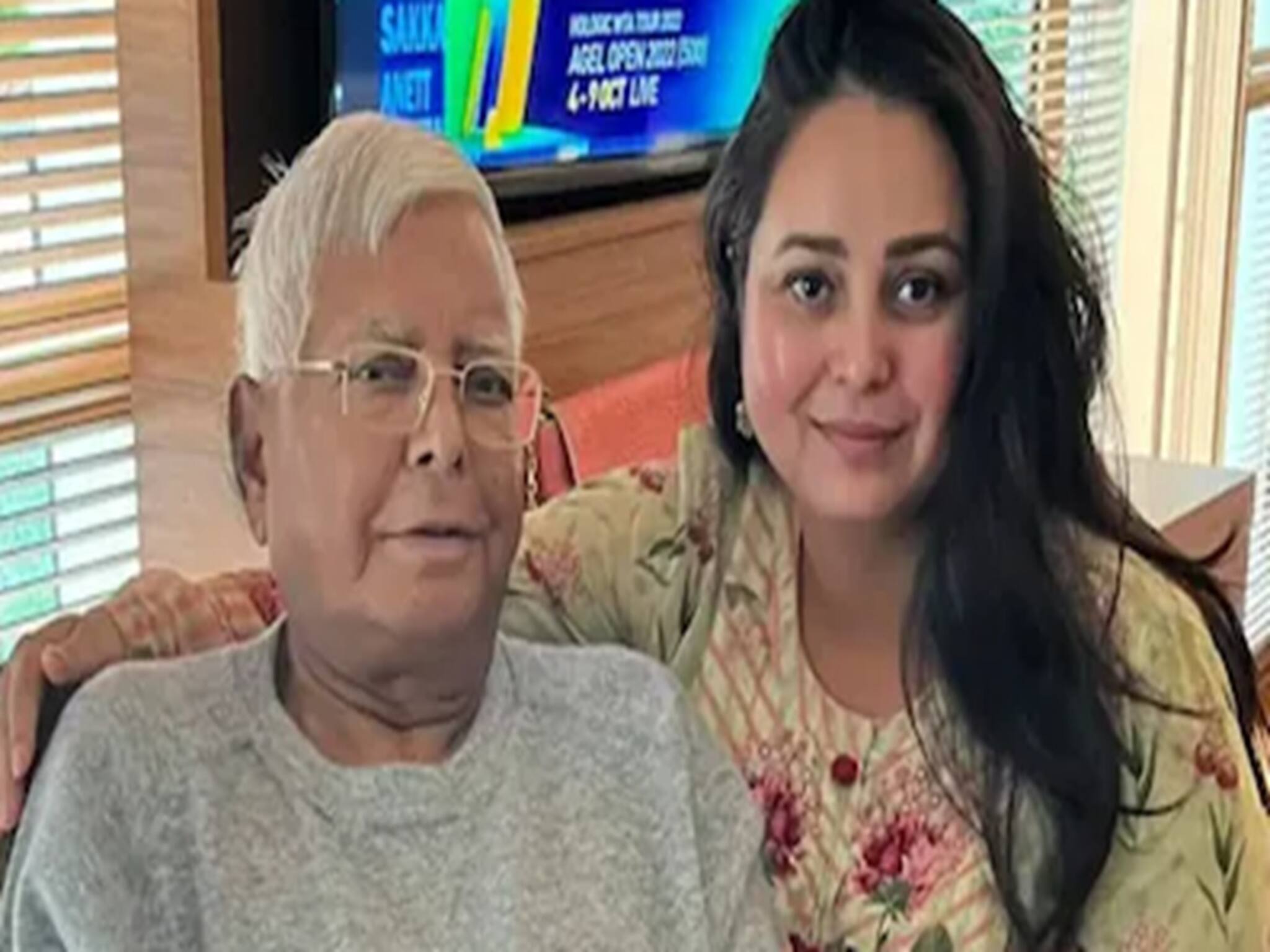 Rohini Yadav Quits RJD: রাজনীতি ছাড়লেন, পরিবারকেও পরিত্যাগ লালু কন্যা রোহিনীর! আরজেডি-র বিপর্যয়ের পরদিনই যাদব পরিবারে বিদ্রোহ