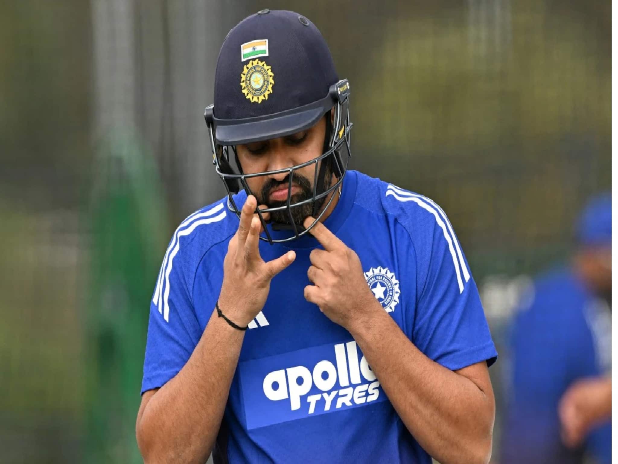 Rohit Sharma and BCCI: দলে জায়গা রাখতে ঝুঁকতেই হল রোহিত শর্মাকেও, কেরিয়ার বাঁচাতে ঘরোয়া ক্রিকেটে খেলতে রাজি, বিরাটের কোনও খোঁজ নেই