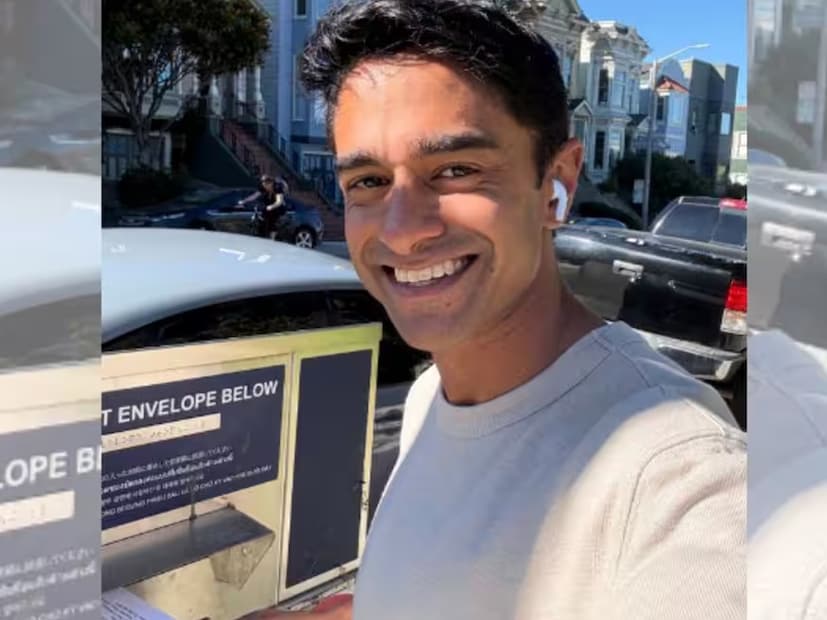 দু’বছর পর তিনি জাস্টিস ডেমোক্র্যাটস নামে একটি রাজনৈতিক দল সহ-প্রতিষ্ঠা করেন, যার লক্ষ্য ছিল তরুণ এবং নতুন প্রার্থীদের দীর্ঘদিনের ক্ষমতাসীনদের বিরুদ্ধে কংগ্রেসে প্রতিদ্বন্দ্বিতা করতে সহায়তা করা। তবে, চক্রবর্তী প্রগতিশীল মহলে নিজের কর্তৃত্ব প্রতিষ্ঠা করেন যখন তিনি আলেকজান্দ্রিয়া ওকাসিও-কর্টেজের প্রচারণা সফলভাবে পরিচালনা করেন, যিনি ২০১৮ সালে মার্কিন প্রতিনিধি পরিষদে নিউ ইয়র্ক আসন জয়ের জন্য সমস্ত প্রতিকূলতা অতিক্রম করেছিলেন। চক্রবর্তীকে তাঁর চিফ অফ স্টাফ করা হয়। এই বিস্ময়কর জয় চক্রবর্তীকে জাতীয় স্তরে আলোচিত করে তোলে এবং তার পর থেকে তাঁকে আর পিছনে ফিরে তাকাতে হয়নি।