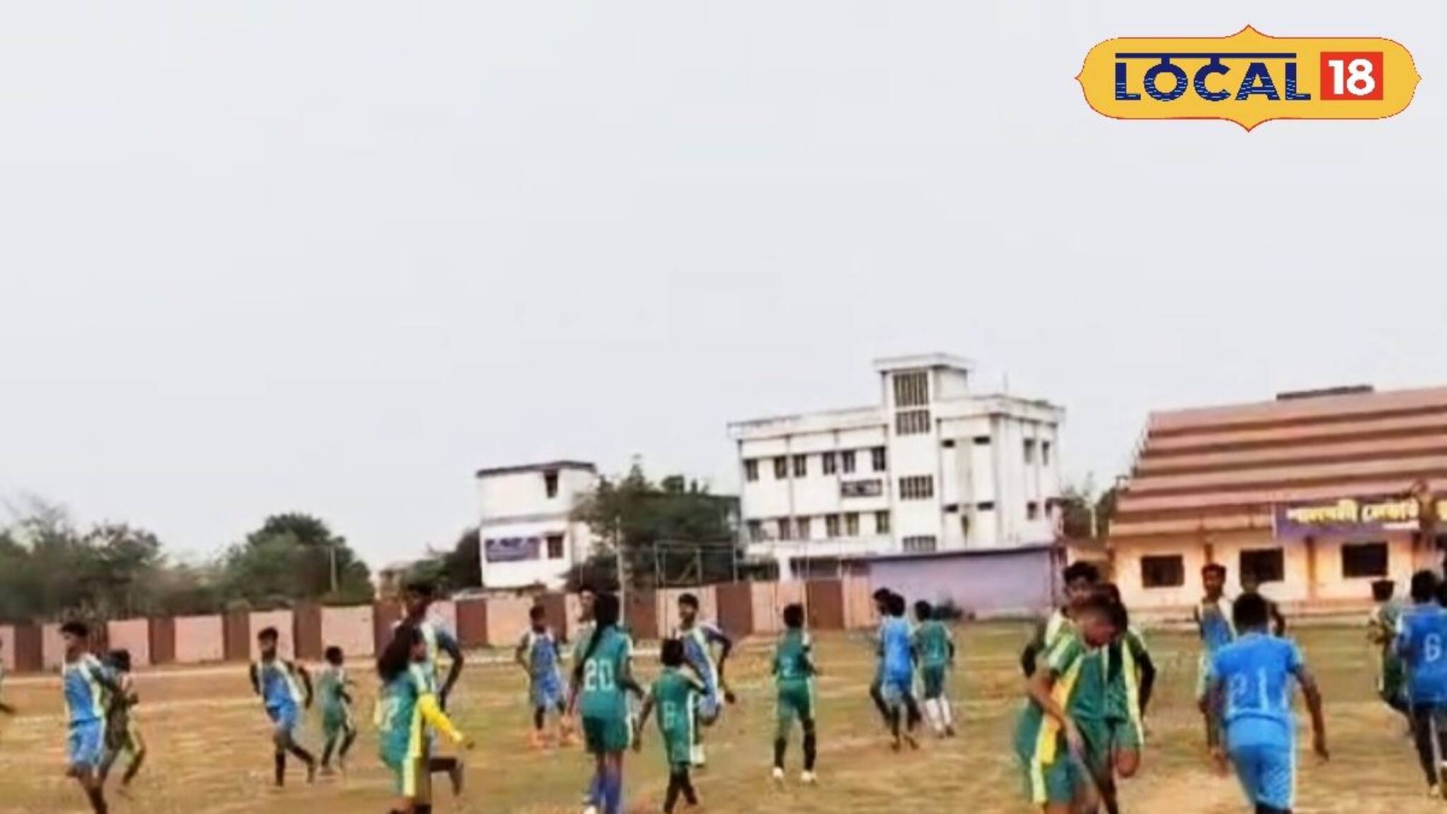 মহিলা ফুটবল প্রতিযোগিতায় সরগরম নেতাজি সুভাষচন্দ্র বসু ক্রীড়াঙ্গন! দেখুন