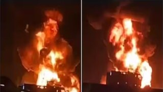 দুর্ঘটনার পর বাসে আগুন ধরে যায়৷ 