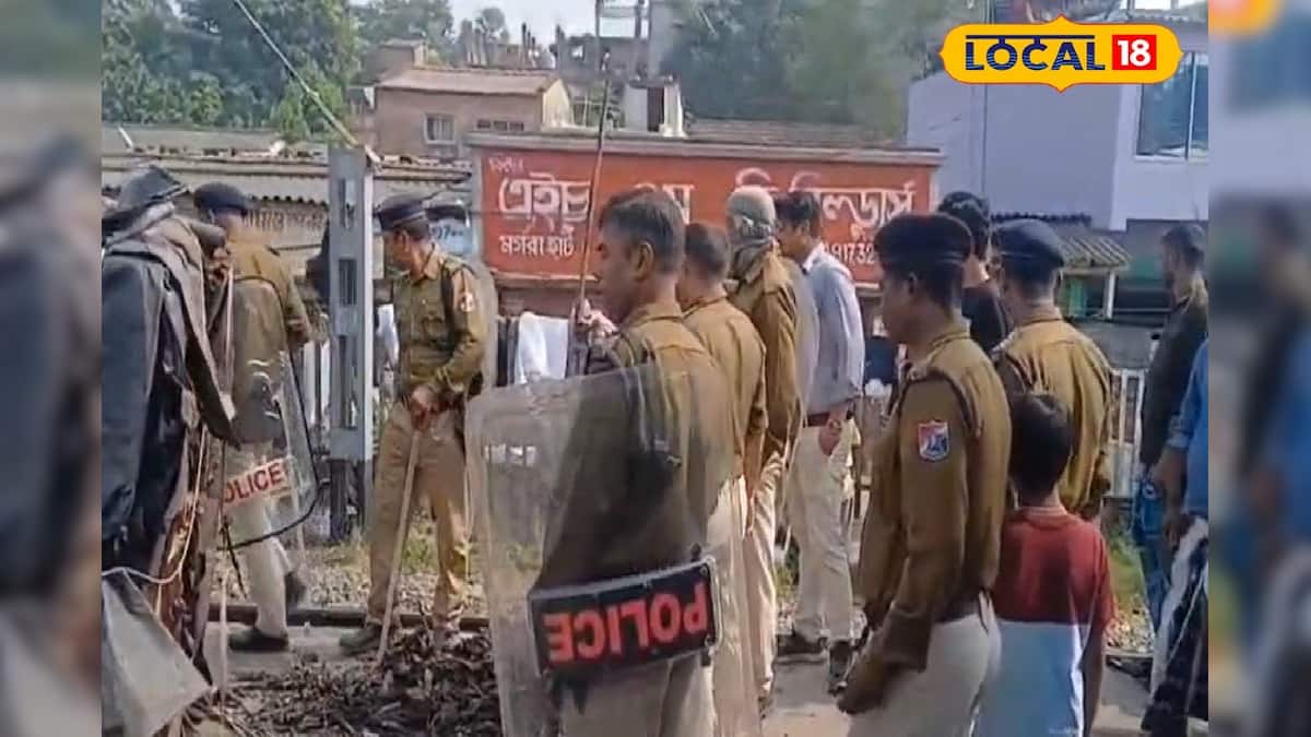 ভারতীয় রেল: যাত্রীদের সুবিধার্থে বড় পদক্ষেপ! শিয়ালদহ দক্ষিণ শাখার মগরাহাট স্টেশন থেকে অনেক অস্থায়ী দোকান খালি করা হয়েছে।