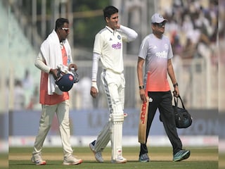 ঘাড়ের ব্যাথায় খেলা নিয়ে অনিশ্চয়তা Photo Courtesy- X Account/ BCCI ঘাড়ের ব্যাথায় খেলা নিয়ে অনিশ্চয়তা Photo Courtesy- X Account/ BCCI