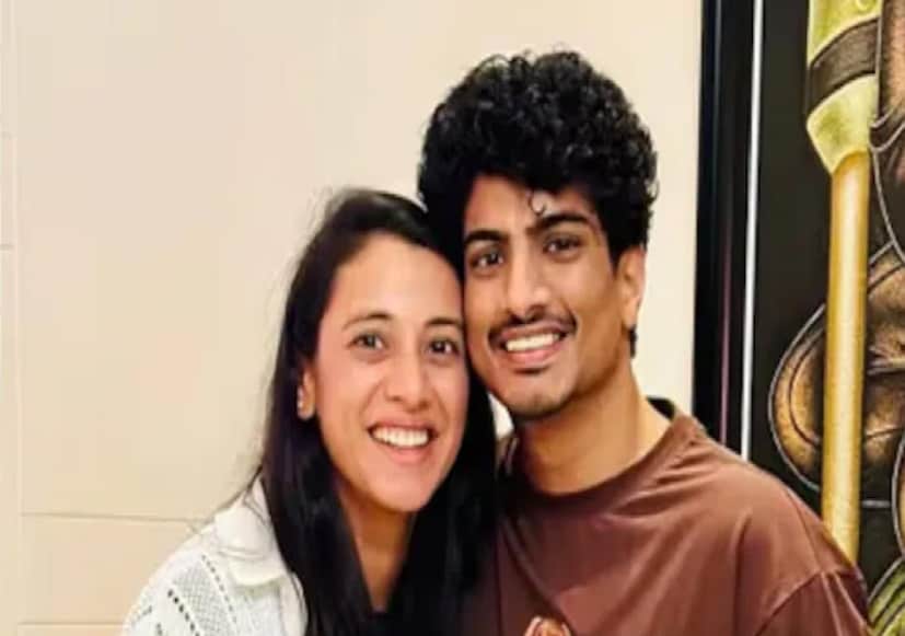 স্মৃতির ভাবী স্বামী সুরকার তা তো অনেকেই জানেন৷ কিন্তু আরও কয়েকটি তথ্য যা সকলেই জানতে চান সেটা হল কার রোজগার বেশি, আর বয়সে কতটা ছোট এরা একে অপরের থেকে৷