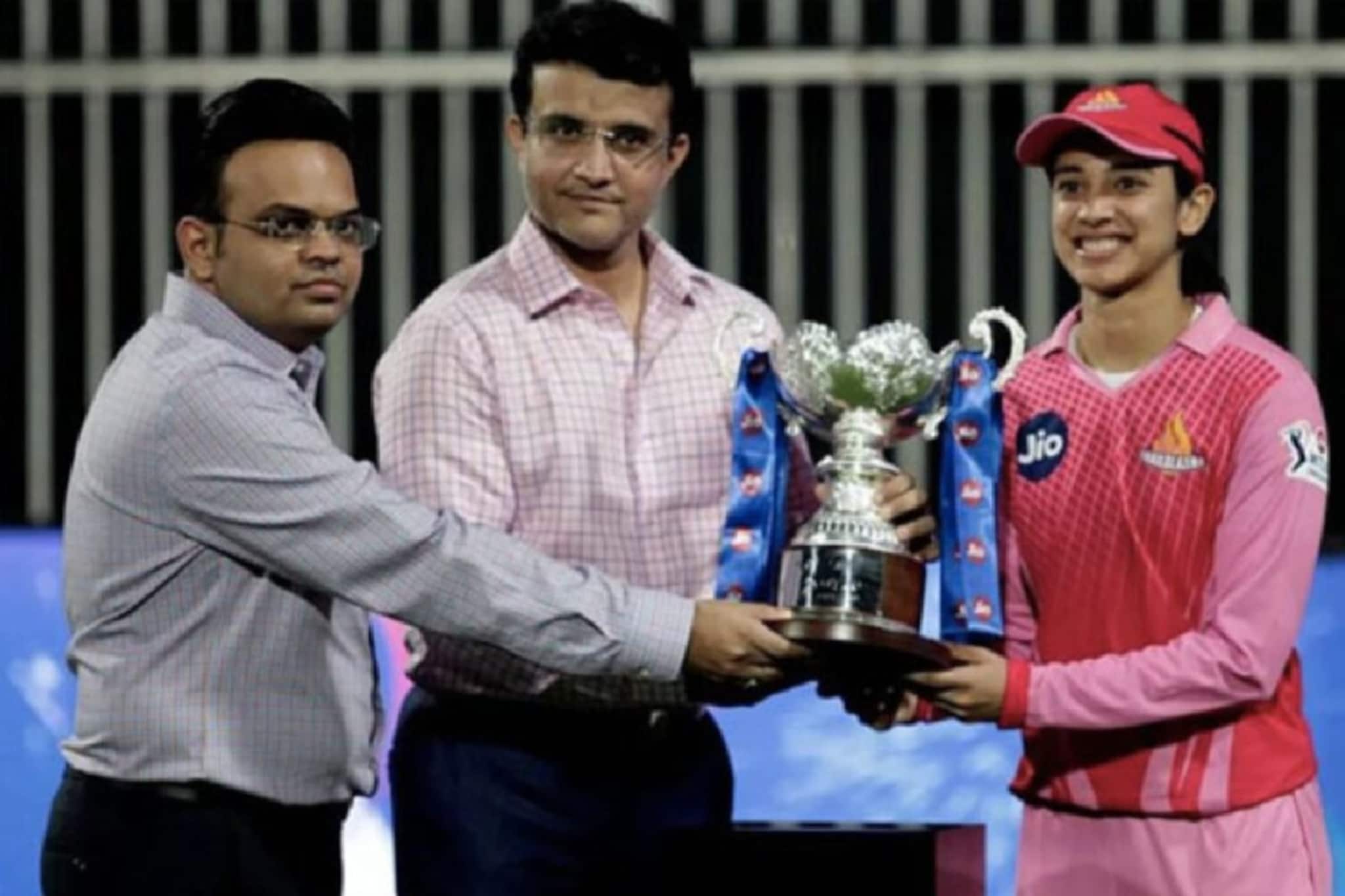 মেয়েরা বিশ্বকাপ জিততেই ট্রোলড সৌরভ! মেয়েদের ক্রিকেটে সৌরভের অবদান মনে রাখার মতো...