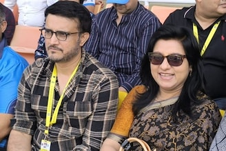 ডোনাকে নিয়ে ইডেনে খেলা দেখলেন সৌরভ, বুমরাহকে নিয়ে করলেন বড় মন্তব্য