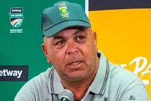 একটা সিরিজ জিতেই এত সাহস! ভারতকে নিয়ে দক্ষিণ আফ্রিকা কোচের 'নোংরা' মন্তব্য