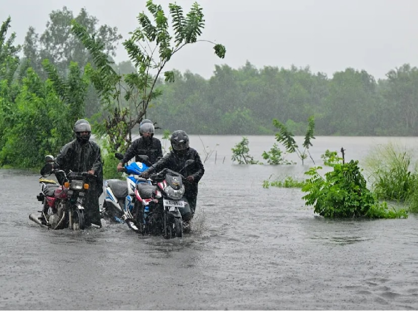 এই সাইক্লোন ফের একবার বঙ্গোপসাগর হয়ে যখন ভারতের ভূখণ্ডে ল্যান্ডফল করবে তখন তার গতি থাকবে ঘণ্টায় ৬৫ কিমি৷ এই সাইক্লোনের তাণ্ডবে কারণে বঙ্গোপসাগর সংলগ্ন তামিলনাড়ু, রায়লসীমা, অন্ধ্রপ্রদেশে তুমুল বৃষ্টি হবে৷