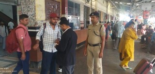 * টিকিট বুকিংয়ে দালাল চক্র রুখতে সচেষ্ট রেল * টিকিট বুকিংয়ে দালাল চক্র রুখতে সচেষ্ট রেল